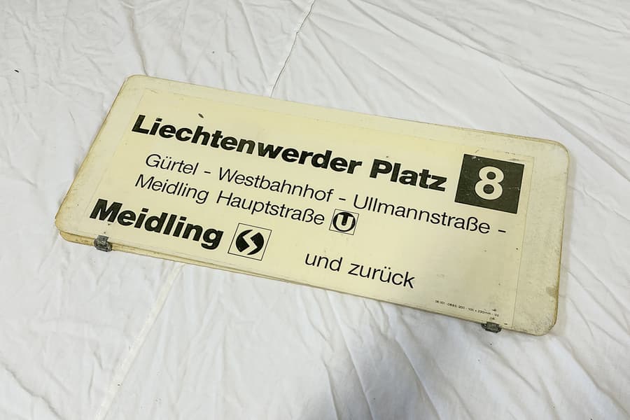 Altes Straßenbahnschild \Liechtenwerder Platz/Meidling\